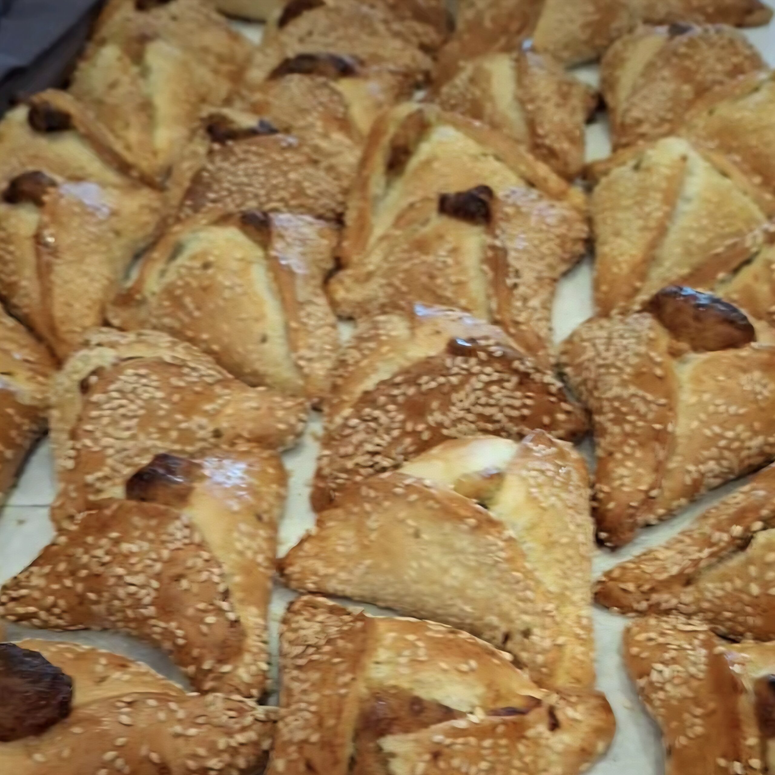 Small Flaounes with Sultanes